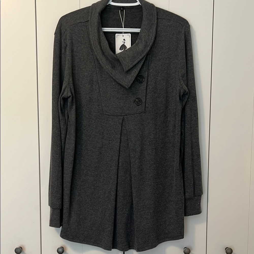NWT Raphne Gray Cowl Neck Top